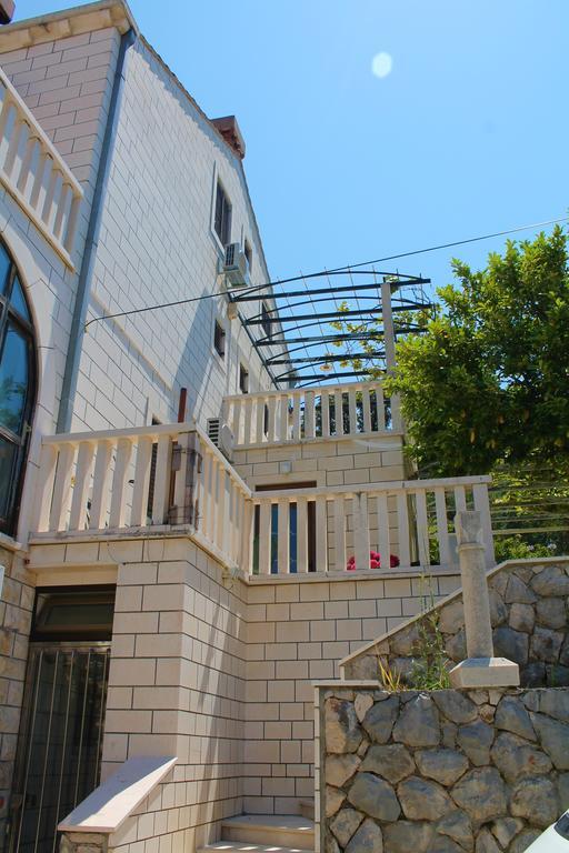 Apartments And Rooms Villa Mir Zaton  Exterior photo